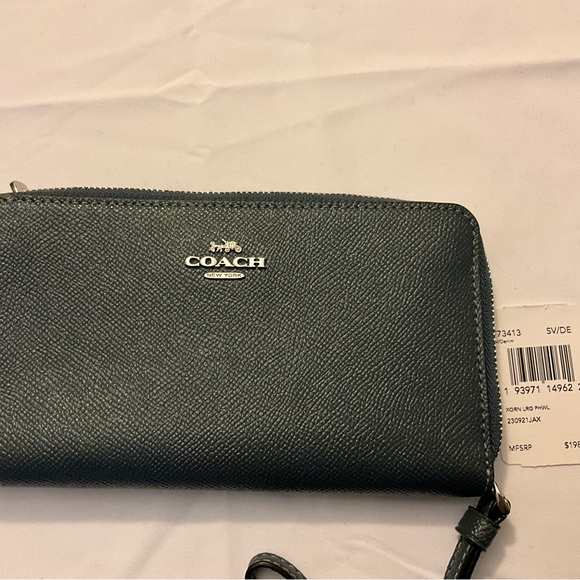 Coach Wristlet - Green - Picture 7 of 8